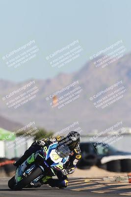 media/Oct-30-2025-Racers Edge (Thu) [[dabbdaf680]]/2-A Group/Session 2 (Turn 16)/